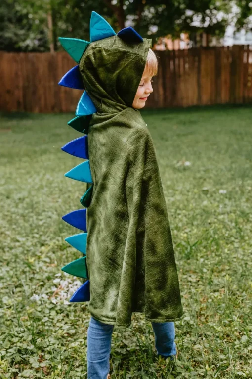Creative Education of Canada Inc Great Pretenders Dragon Cape With Claws Clearance