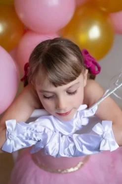 Creative Education of Canada Inc Great Pretenders Storybook Princess Gloves: White Clearance