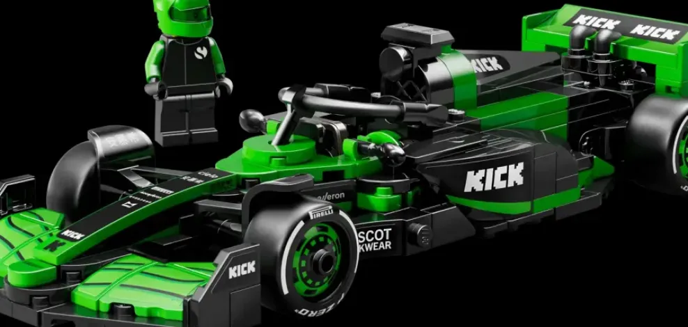 LEGO ® Speed Challenge: KICK Sauber F1® Team C44 Race Car 77247 Outlet