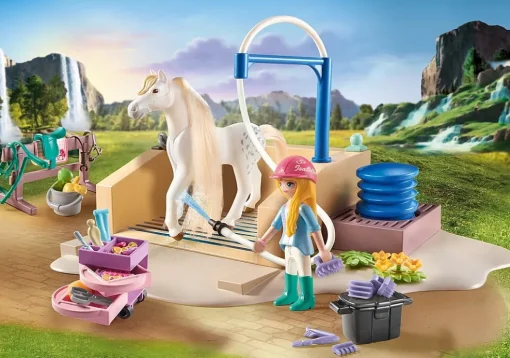 Playmobil Horses of Waterfall: Washing Station with Isabella and Lioness 71354 Discount