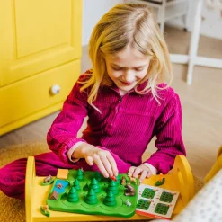 Smart Toys & Games, LLC Smart Games & Toys Grizzly Gears Puzzle Game New